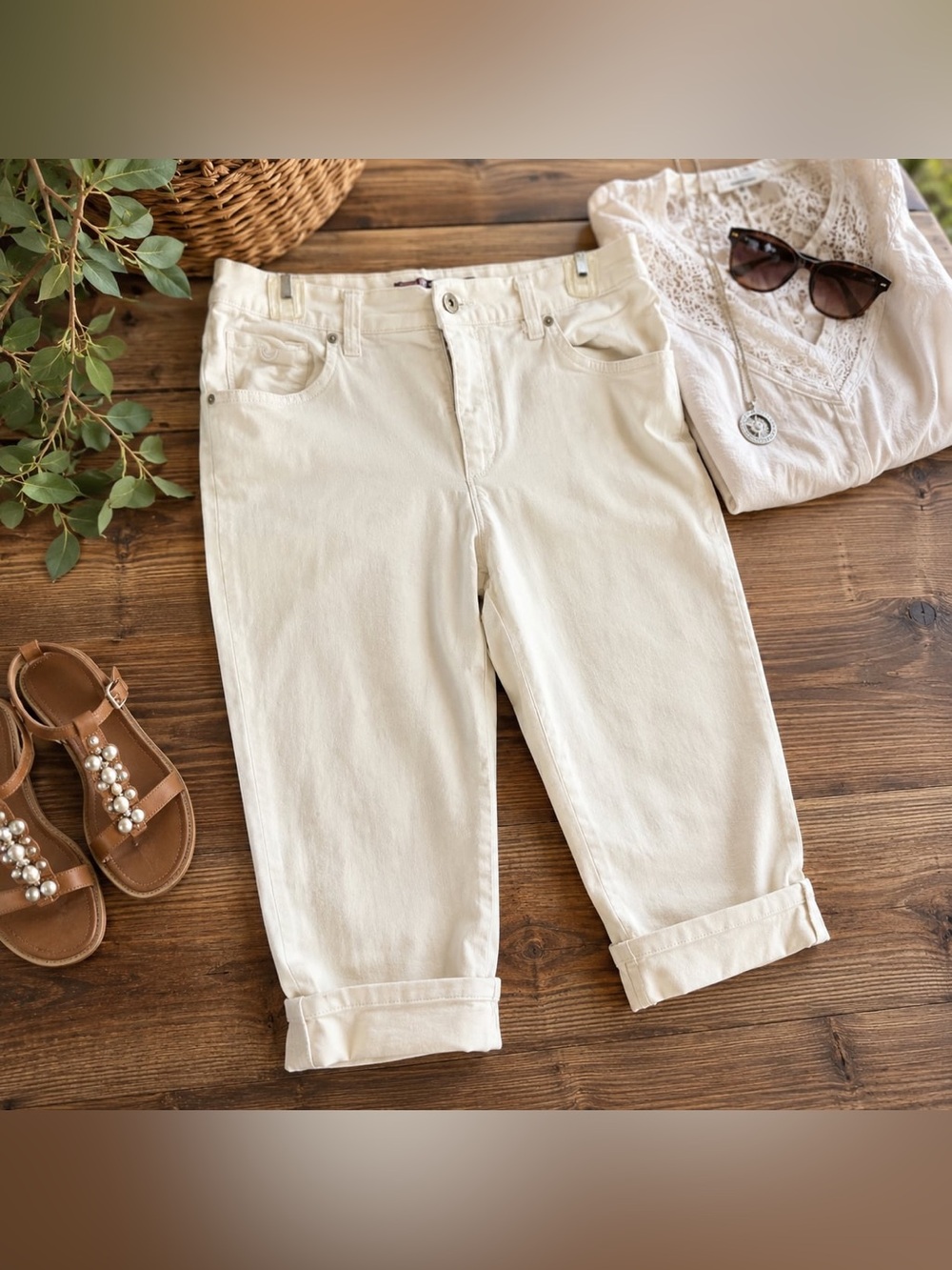 Gloria Vanderbilt Amanda Capris White 10P Stretch